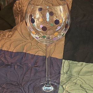 Lovely Polka Dot Wine 🍷 Glass